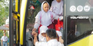 Orang Tua Siswa Disabilitas di Tangsel Akui Terbantu Bus Sekolah Gratis, Bisa Hemat hingga Rp150 Ribu per Hari