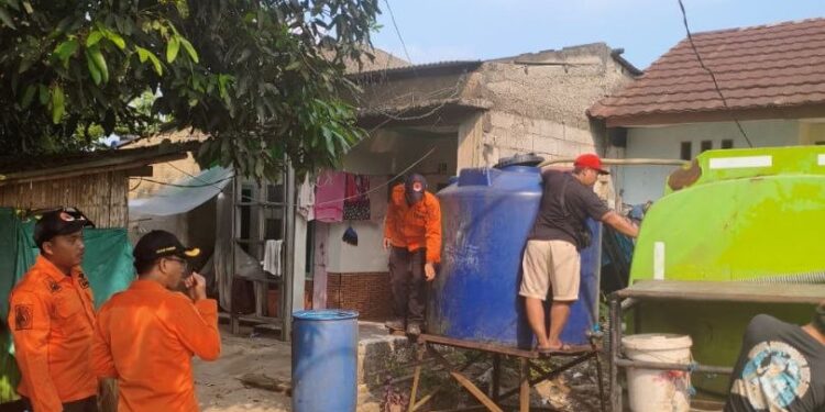 Distribusi Air Bersih Terus Berjalan, Pemkot Tangsel Bantu Warga Terdampak Kekeringan