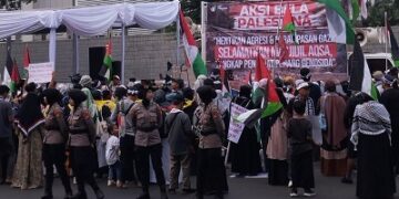 Ayo Less Waste Kelola 36 Kilogram Sampah pada Aksi Bela Palestina di Depan Kedutaan Besar Amerika Serikat