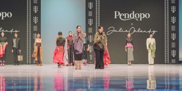 Pendopo dan Julia Orlandy Luncurkan Koleksi “Nadi di Tondi”, Hadirkan Interpretasi Modern Ulos di Indonesia Fashion Week 2026