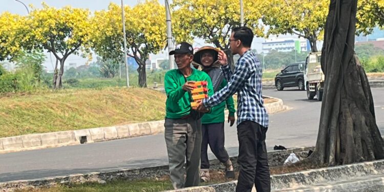 Jumat Berkah, BRI Bekasi Harapan Indah Gaungkan Semangat Berbagi