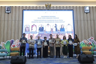 Buku “Kisah Para Perintis Kompas Gramedia” Resmi Diluncurkan, Hadirkan Warisan Nilai P.K. Ojong dan Jakob Oetama untuk Generasi Muda