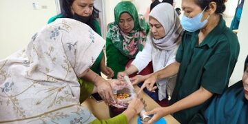 PT Indah Kiat Tangerang, Latih Kwt Olah Sampah Organik Menjadi Eco Enzyme, Berpeluang Dibeli Be Cleanzy Rp30 Ribu Per Liter