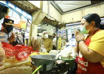 Minyak Curah Terdistribusi dan Harga Sesuai HET, Pedagang Pasar Ucapkan Terima Kasih ke Kapolri