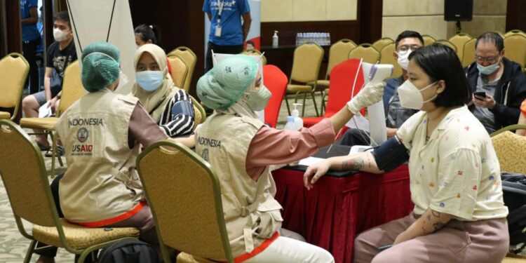 pemkot tangsel kerja sama dengan traveloka buka sentra vaksin