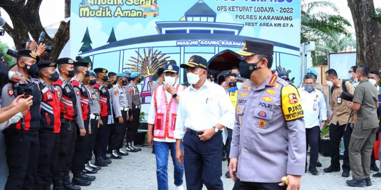 Cek Rest Area KM 57, Kapolri Imbau Pemudik Manfaatkan Layanan Posko Mudik