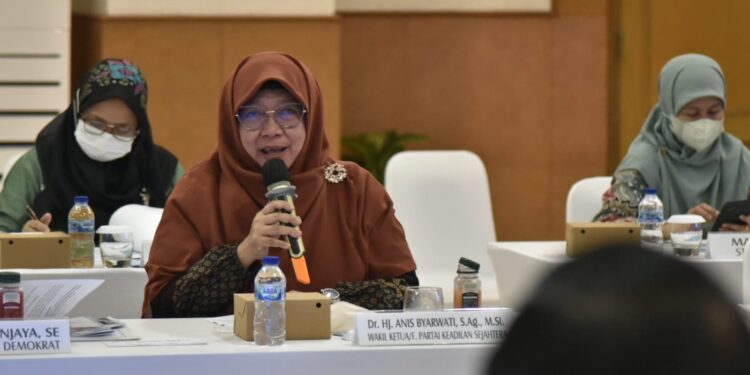 Kunjungan ke Peruri, DPR Ingatkan Mekanisme Khusus Antisipasi Cukai Palsu