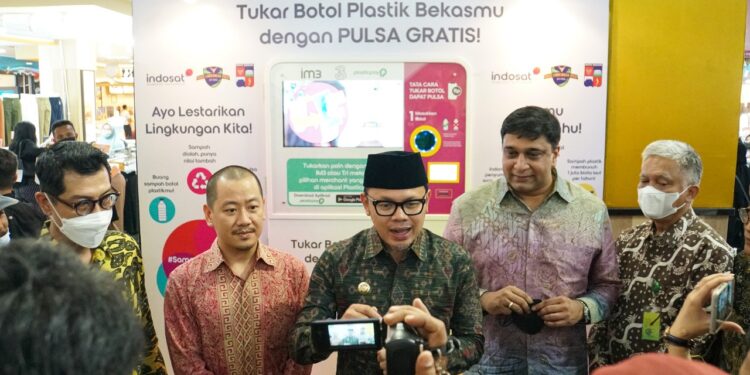Ajak Masyarakat Lestarikan Lingkungan Secara Berkelanjutan, Indosat Ooredoo Hutchison Luncurkan Program Sampah Jadi Pulsa