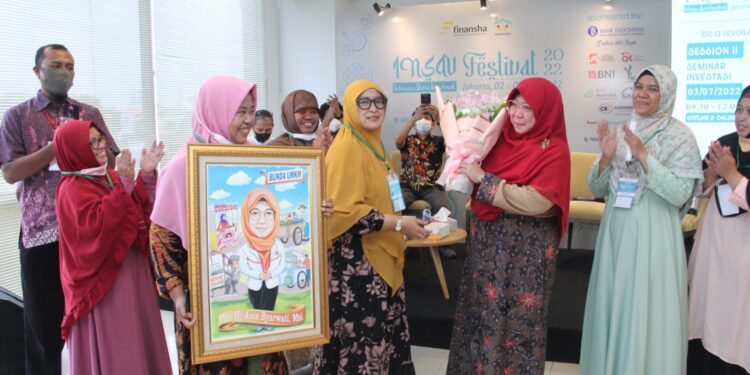 Dinobatkan Sebagai Bunda UMKM, Anis Byarwati: Saya Hanya Menyalurkan Hak Mereka