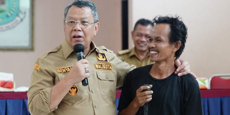 Buka Sosialisasi Perbaikan RUTLH Benyamin : Tahun ini 150 Rumah Tidak Layak Huni Diperbaiki