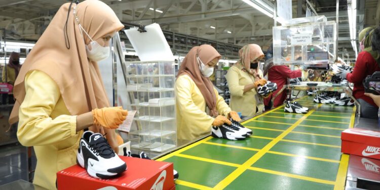 6.700 Pasang Sepatu Buatan Pabrik di Tangsel di Ekspor ke Belanda
