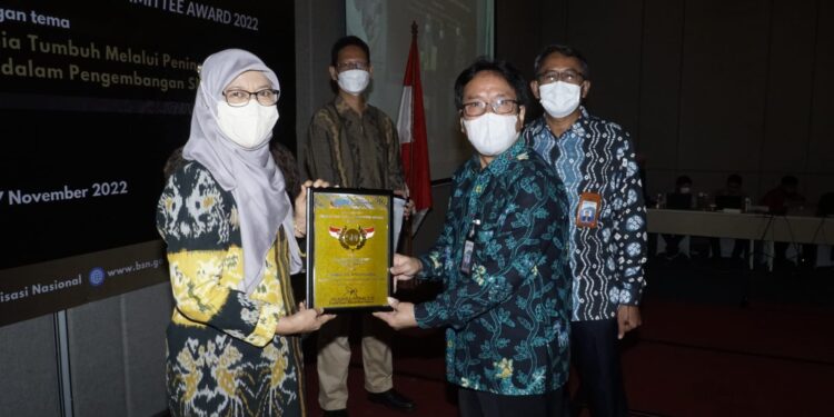 Komtek 27-08 Energi Surya Kembali Raih Penghargaan HTCA Tahun 2022