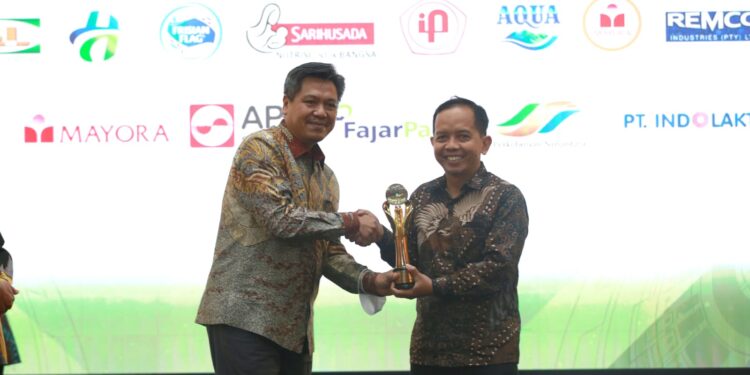 Terapkan Prinsip Industri Hijau, Dua Unit Usaha APP Sinar Mas Raih Penghargaan Tertinggi dari Kemenperin