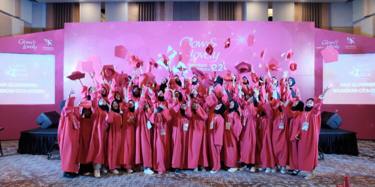 60 Perempuan Indonesia Penerima “Glow & Lovely Bintang Beasiswa” 2022