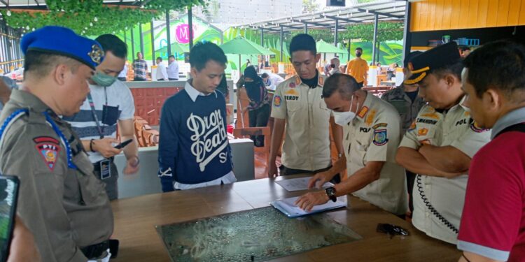 Tidak Kantongi PBG, Bangunan Mie Gacoan di Segel Aparat