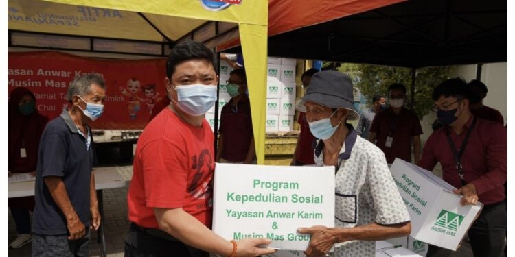 Jelang Imlek 2023 Grup Musim Mas dan Yayasan Anwar Karim Berbagi Kebahagiaan dengan 350 Keluarga Prasejahtera