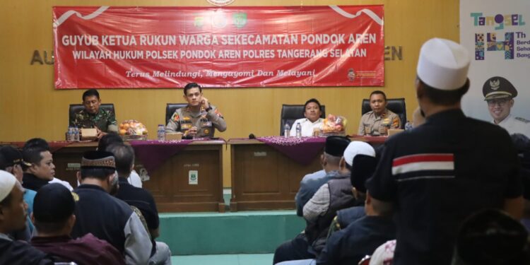 Kapolres Tangerang Selatan, Menghadiri Kegiatan Guyub Ketua Rukun Warga Se – Kecamatan PONDOK AREN, Di Wilkum Polsek PONDOK AREN