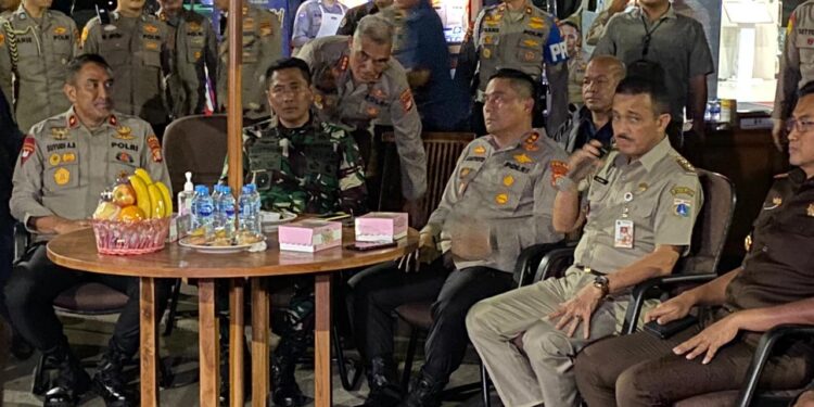 Atasi Tawuran, Kapolda Metro Adakan Rembug bersama Warga Gang Mayong