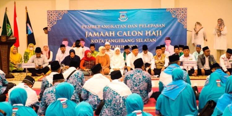 Lepas 393 Calhaj Asal Tangsel, Benyamin: Jaga Kesehatan
