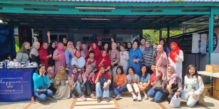 Gandeng Inez Make Up, PKK dan TBM Bersaudara RW 07 Nusa Loka BSD Gelar Beauty Class