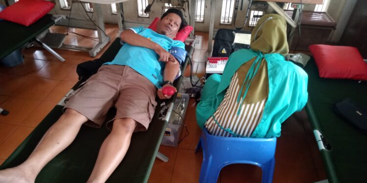 Digelar Perdana, Baksos Donor Darah RW 05 Komplek Astek Dapatkan 13 Kantong Darah