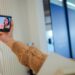 Berkat Hinge yang Kokoh, Ini 3 Inspirasi Cara Vlogging Unik Cuma Bisa Dilakukan Pakai HP Lipat Galaxy Z Flip5!
