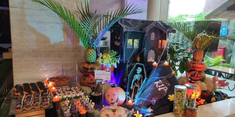 Hotel Santika Premiere Hayam Wuruk Hadirkan  Acara Makan Malam Unik Bertemakan Halloween dan Menu Jerman Selama Bulan Oktober