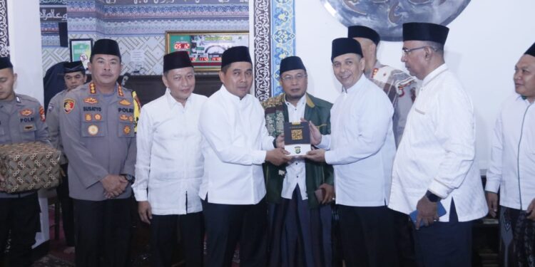 Sholat Subuh Berjamaah Keliling, Kapolda Metro Jaya Minta Warga Bijak Gunakan Medsos