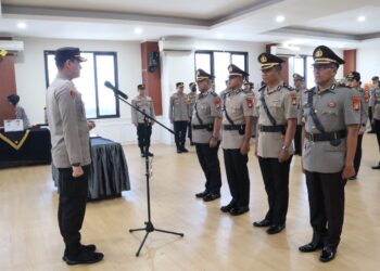 Rotasi Jabatan 3 Kapolsek dan 6 PJU di Lingkungan Polres Tangsel”