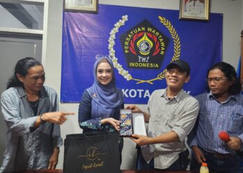 Caleg DPR RI Partai Demokrat Ingrid Kansil Kunjungi PWI Kota Depok, Beberkan Program Pemberdayaan UKM