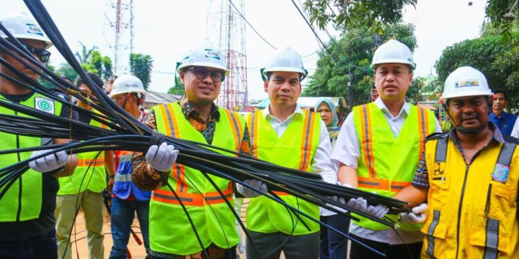 Tindak Tegas, Pilar Gunting Kabel Fiber Optik yang Semrawut