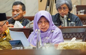 Dalami Laporan Triwulan I OJK, Anis Tekankan Pengembangan Perbankan Syariah