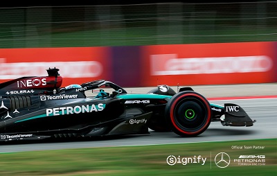 Signify dan Mercedes-AMG PETRONAS Formula 1 Team meluncurkan kolaborasi baru