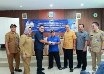 Serahkan Bantuan Perlengkapan Olahraga, Pilar Berpesan Jaga dan Rawat Fasilitas