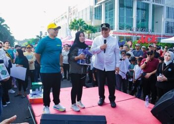 Benyamin-Pilar Bersama Ribuan Masyarakat Ikuti Car Free Day BSD
