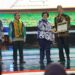 Dukung Gerakan Sekolah Adiwiyata di Tangsel, Benyamin Raih Penghargaan dari KLHK