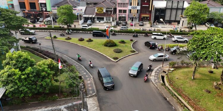 Pemkot Tangsel Lakukan Peningkatan Infrastruktur Jalan Senayan, Warga; Jalanan Semakin Mulus