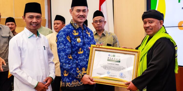 Pospekot Tangsel 2024 Ditutup, Tabrani Apresiasi Prestasi dan Akhlak Santri