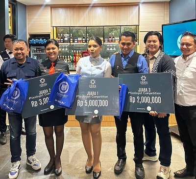 Kompetisi Mixologist di Colony Meet & Eat, Pranaya Boutique Hotel dan Inilah Juaranya.