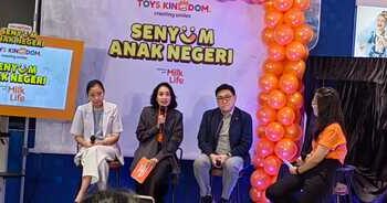 Natal dan Tahun Baru, Toys Kingdom dan MilkLife Wujudkan Senyum Anak Negeri untuk Anak-Anak Desa Mbuit