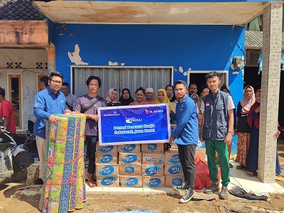 XL Axiata Salurkan Bantuan untuk Korban Banjir di Sukabumi dan Cianjur