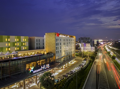 Kehangatan Natal dan Keceriaan Menyambut Tahun Baru 2025 Bersama Keluarga di Swiss-Belhotel Airport Jakarta