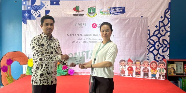 Rayakan HUT Ke-1, VIVERE Hotel, Artotel Curated Lakukan CSR