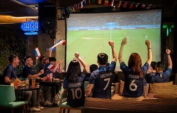 Saatnya Nobar Lebih Seru! Rayakan Euforia Sepak Bola Dunia di ibis Styles Serpong BSD City