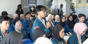 Astra Life Edukasi 96 Mahasiswa UNDIP tentang Literasi Keuangan dan Prospek Karier di Industri Asuransi