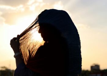 Menyoal Fetish Hijab: Ketika Simbol Kesopanan Menjadi Hyperreality