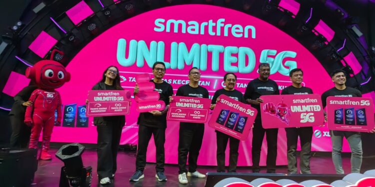 XLSMART Perluas Jaringan 5G Nasional SMARTFREN Perkuat Unlimited 5G dan Customer Experience di Surabaya